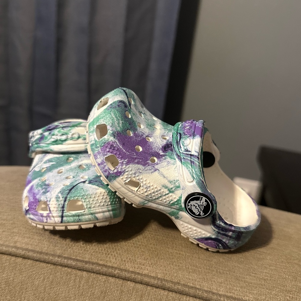 Crocs like new